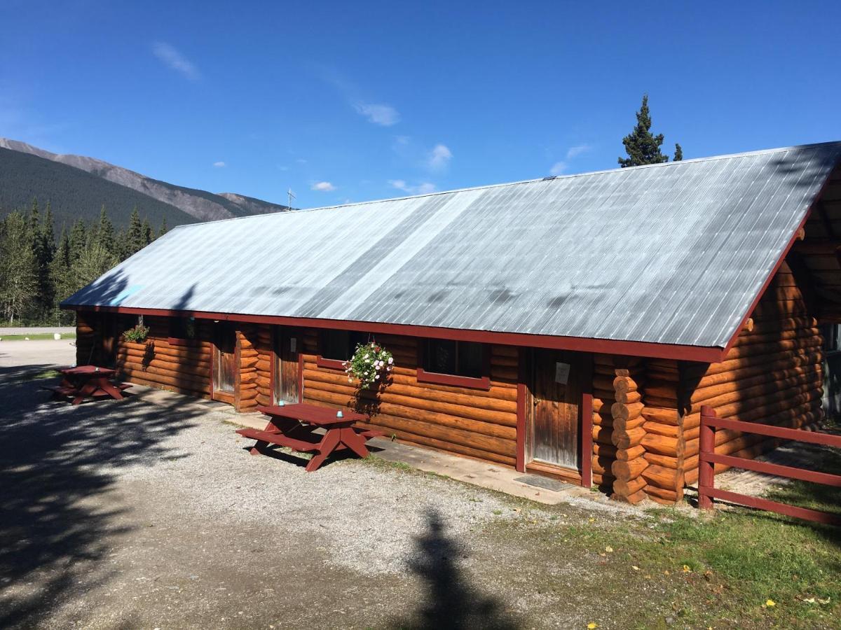 Double G Service Muncho Lake Exterior foto